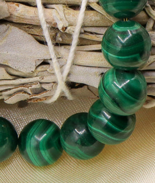 18k Gold-Plated Natural Malachite 10mm Bracelet - ROMALI