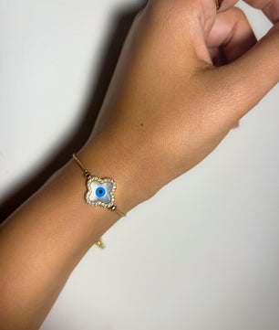 ROMALI 18k Gold-Plated Adjustable Eye Clover Bracelet - ROMALI