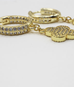 18K Gold-Plated Sparkle Clover Hoop Earrings - ROMALI