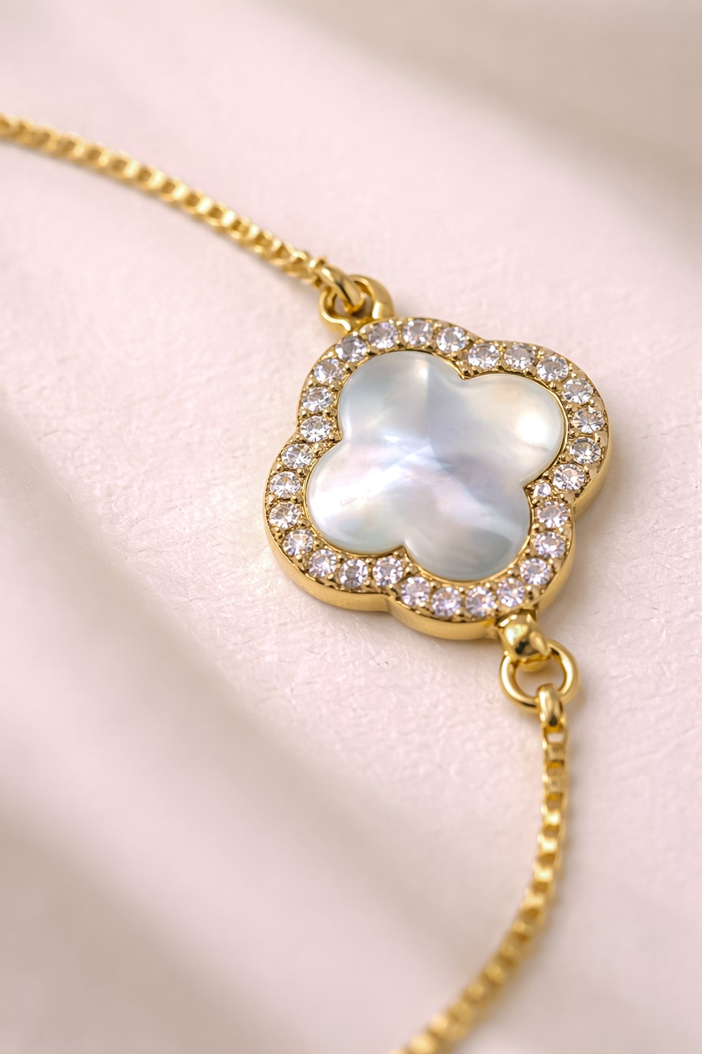 ROMALI Clover Shell Slider Bracelet | 18K Gold-Plated