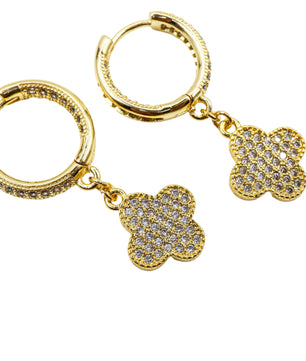 18K Gold-Plated Sparkle Clover Hoop Earrings - ROMALI