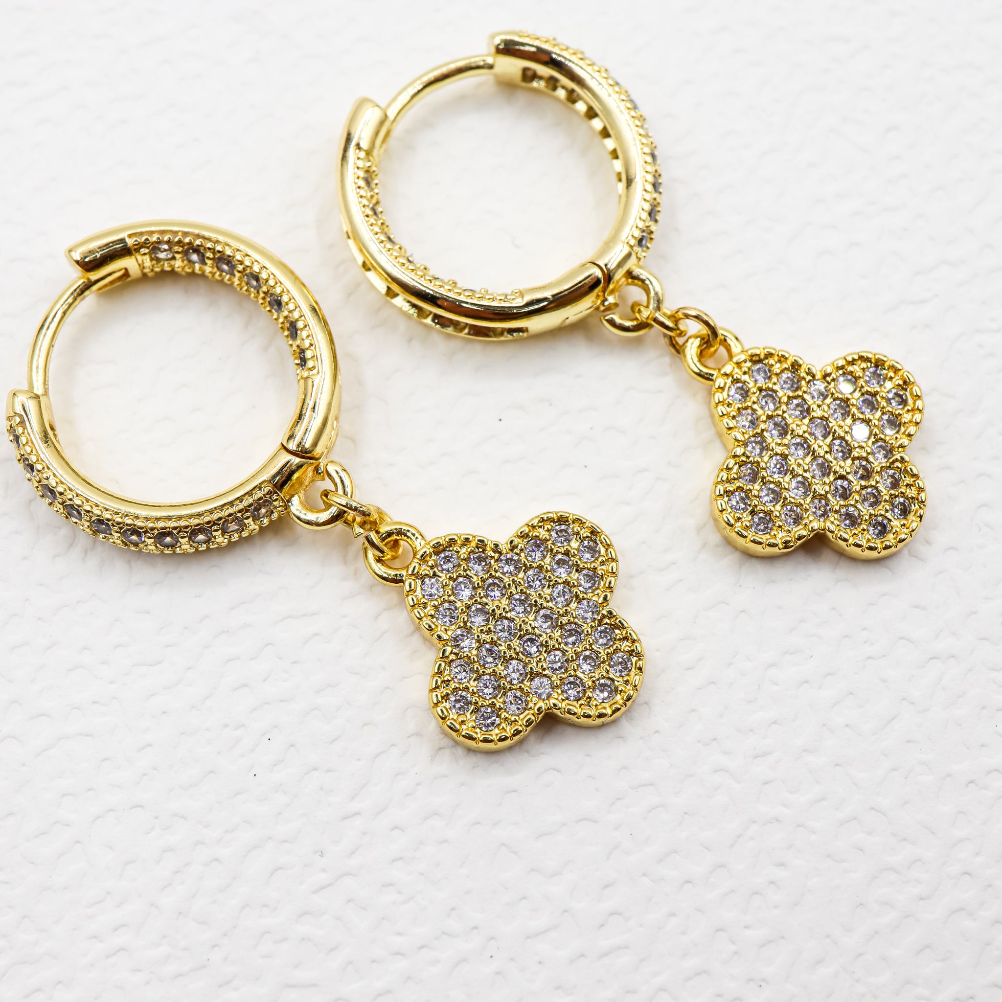 Sparkle Clover Hoop Earrings 18K Gold-Plated