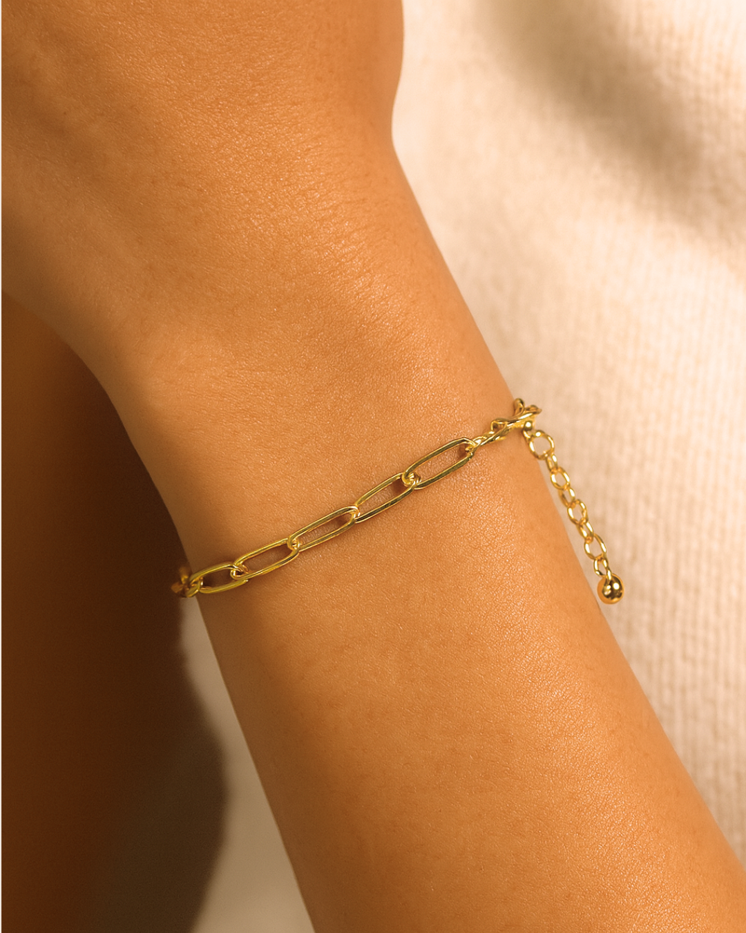 ROMALI 18K Gold-Plated Small Paperclip Chain Bracelet