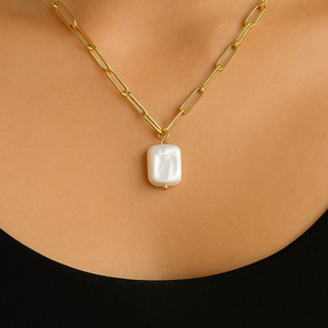 ROMALI 18K Gold-Plated Paperclip Freshwater Pearl Pendant Necklace