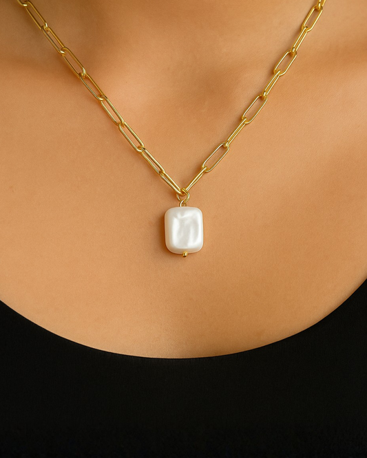 ROMALI 18K Gold-Plated Paperclip Freshwater Pearl Pendant Necklace