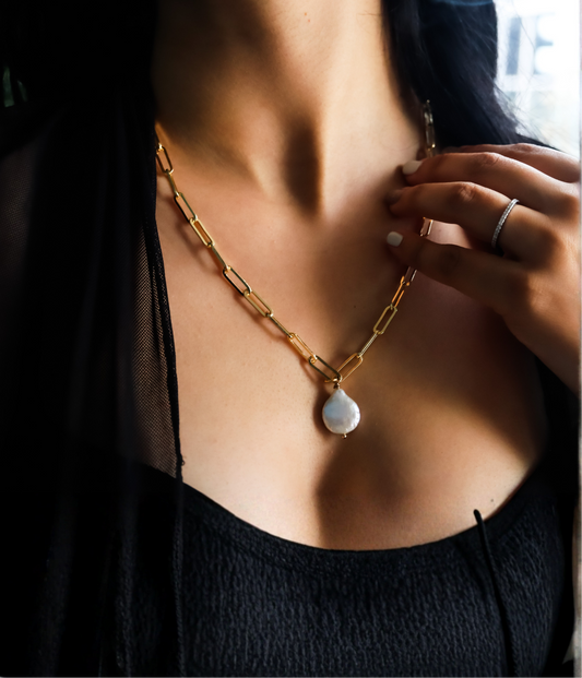 ROMALI Paperclip Round Pearl Necklace - 18k Gold-Plated