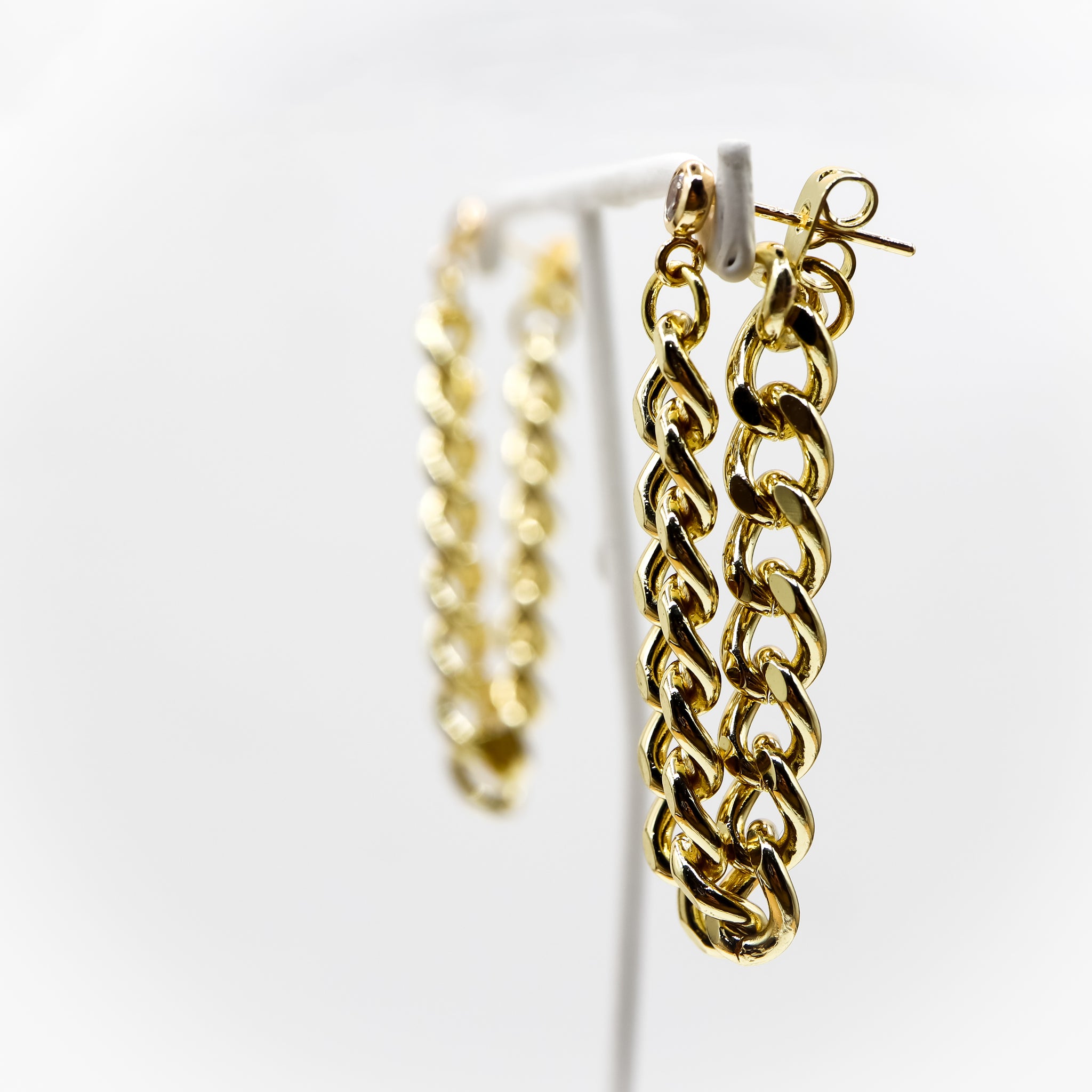 18K Gold-Plated - Classique Gold Curb Chain Earrings -