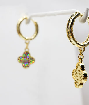 18K Gold-Plated Sparkle Clover Hoop Earrings - ROMALI