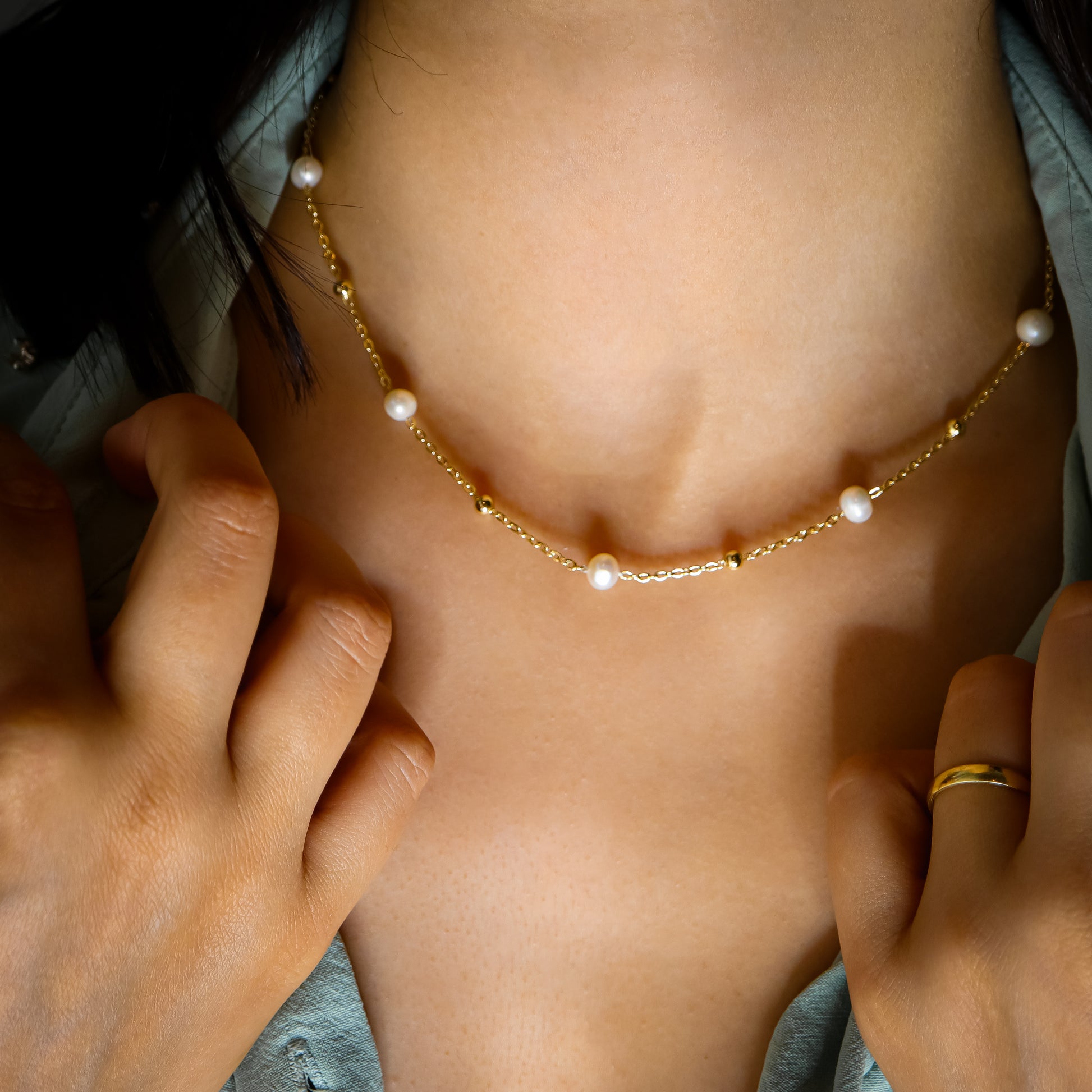 18k Gold-Plated Dainty Floating Pearl Necklace