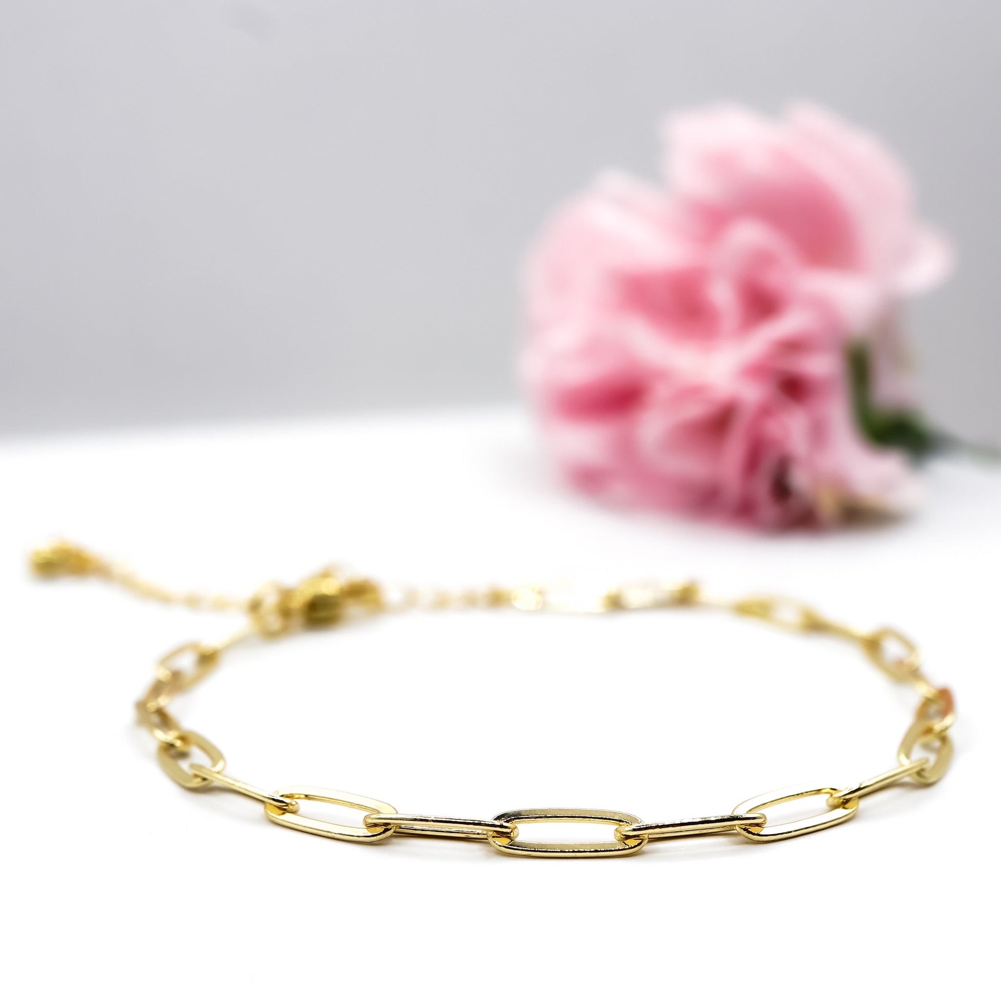 ROMALI 18K Gold-Plated Small Paperclip Bracelet - ROMALI