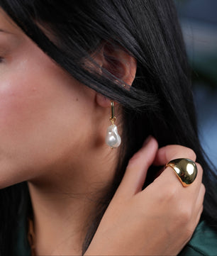 ROMALI 18k Gold-Plated Drop Shell Pearl Rectangle Hoop Dangle Earrings - ROMALI