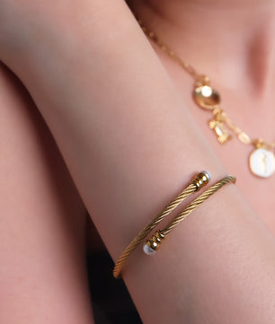 ROMALI Two-Tone 18K Gold-Plated Twisted Cable Bracelet with Pearl Accents - ROMALI