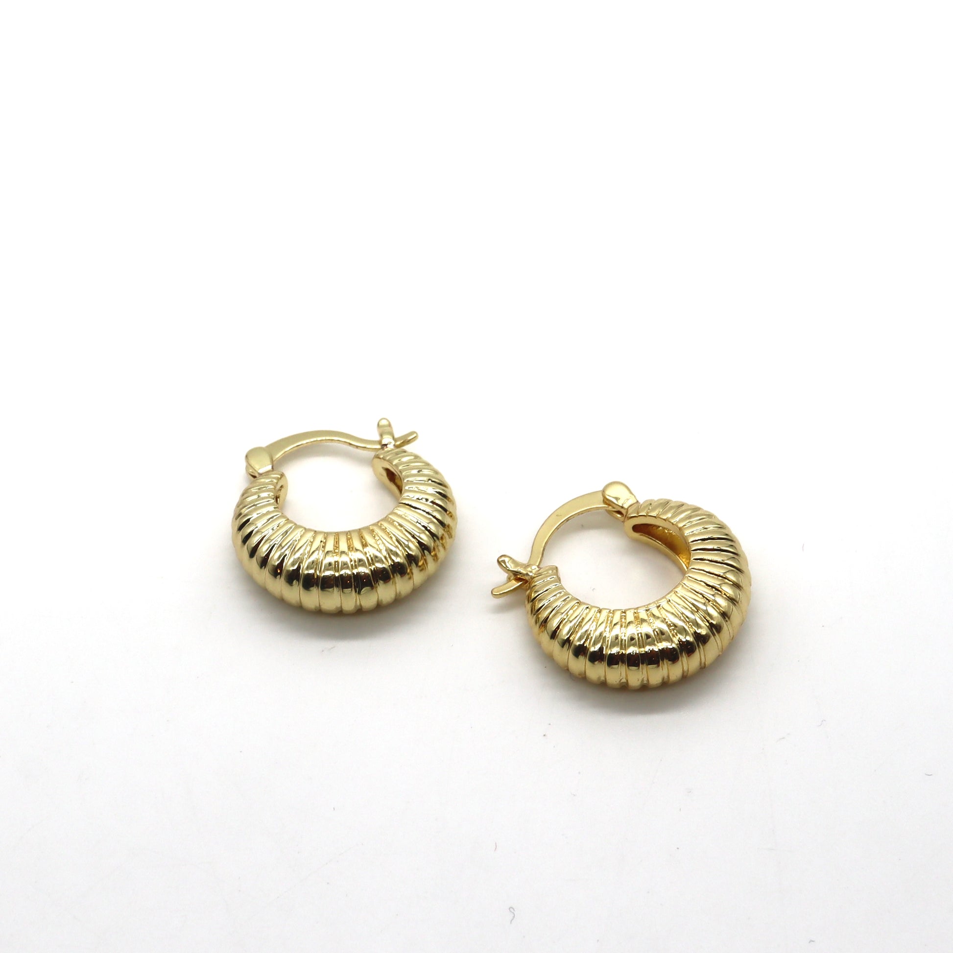 ROMALI 18K Gold-Plated Ridged Hoop Earrings