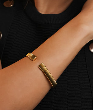 ROMALI 18K Gold-Plated Ribbed Cuff Bracelet - ROMALI