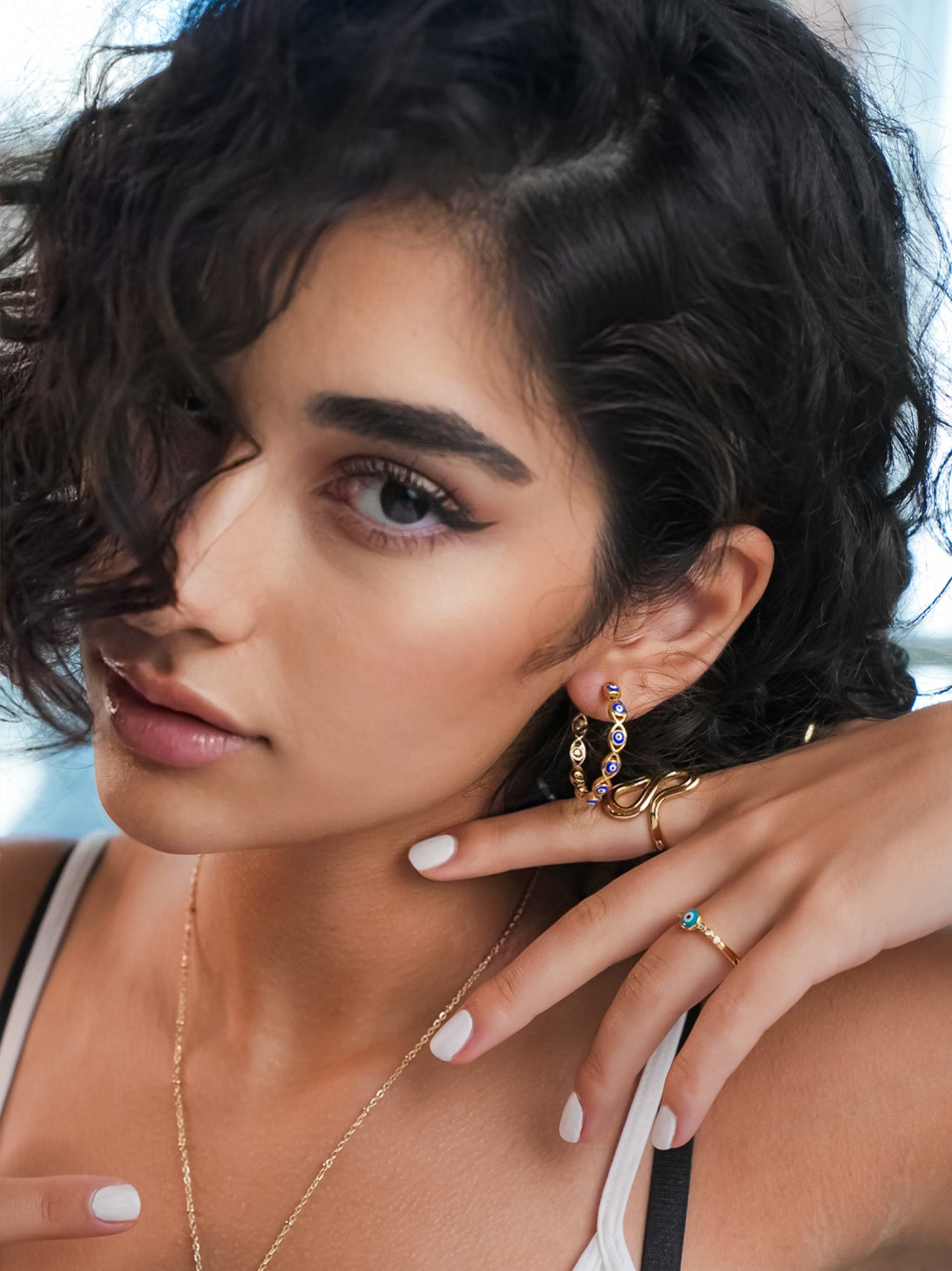 18K Gold-Plated Wavy Ring – Modern Fluid Design - ROMALI