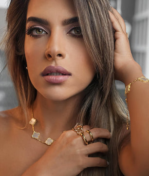 Gold Interlocking Knot Ring – 18K Gold Plated Statement Design - ROMALI