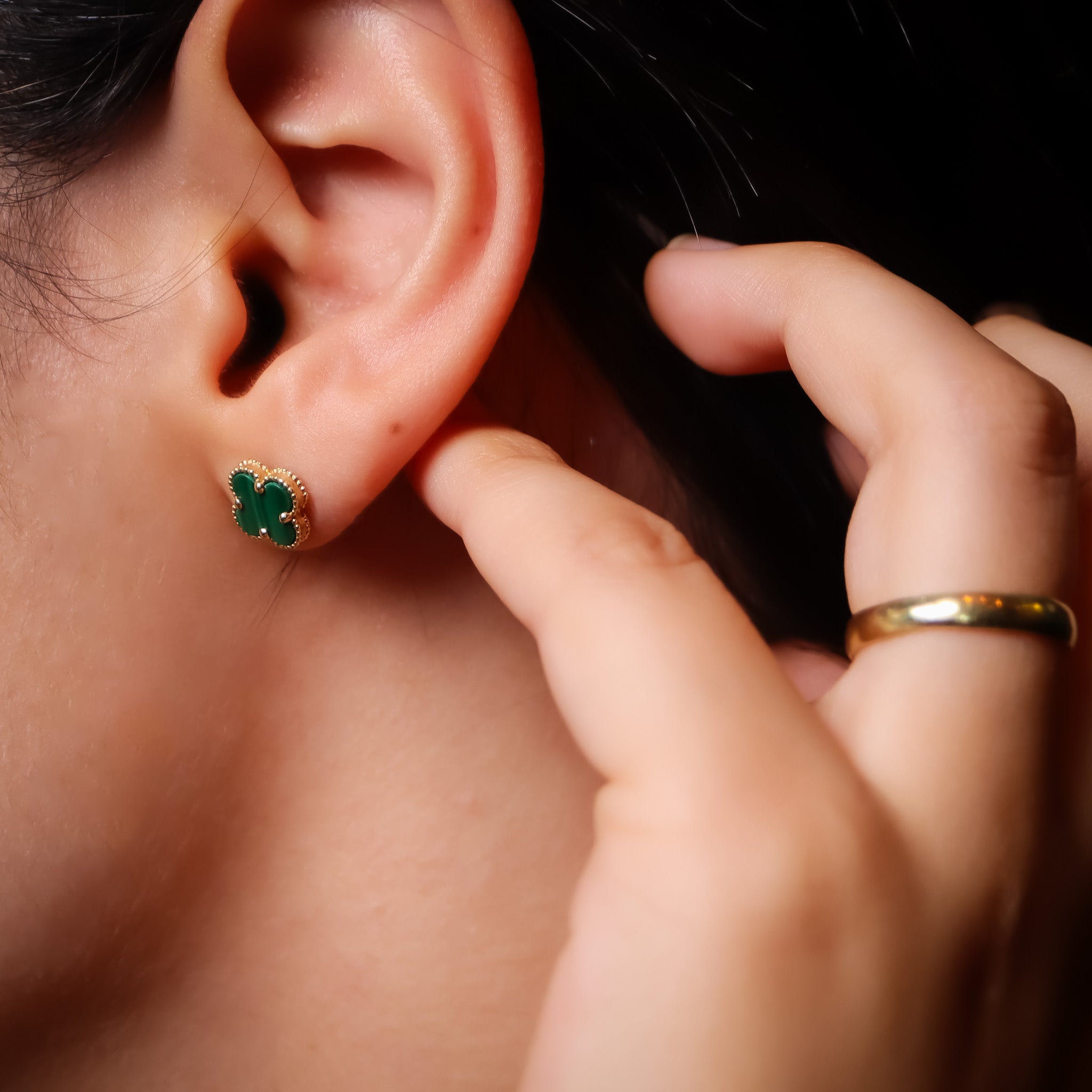 ROMALI 18K Solid Gold Mini Green Malachite Clover Studs