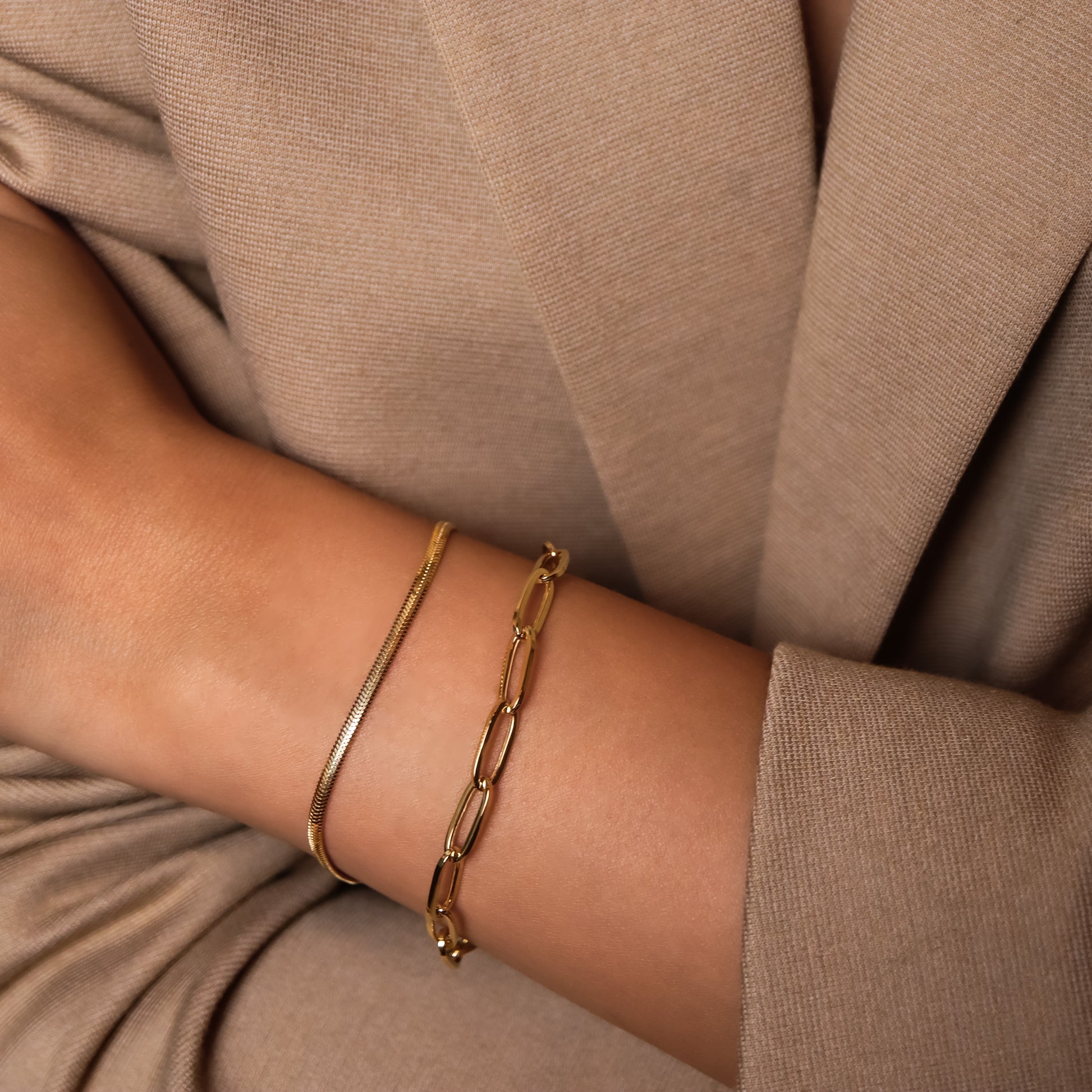 ROMALI 18K Solid Gold Big Paperclip Bracelet