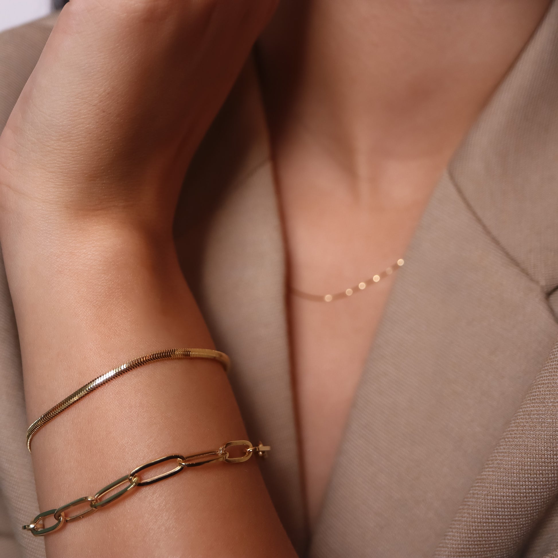 ROMALI 18K Solid Gold Thin Snake Bracelet