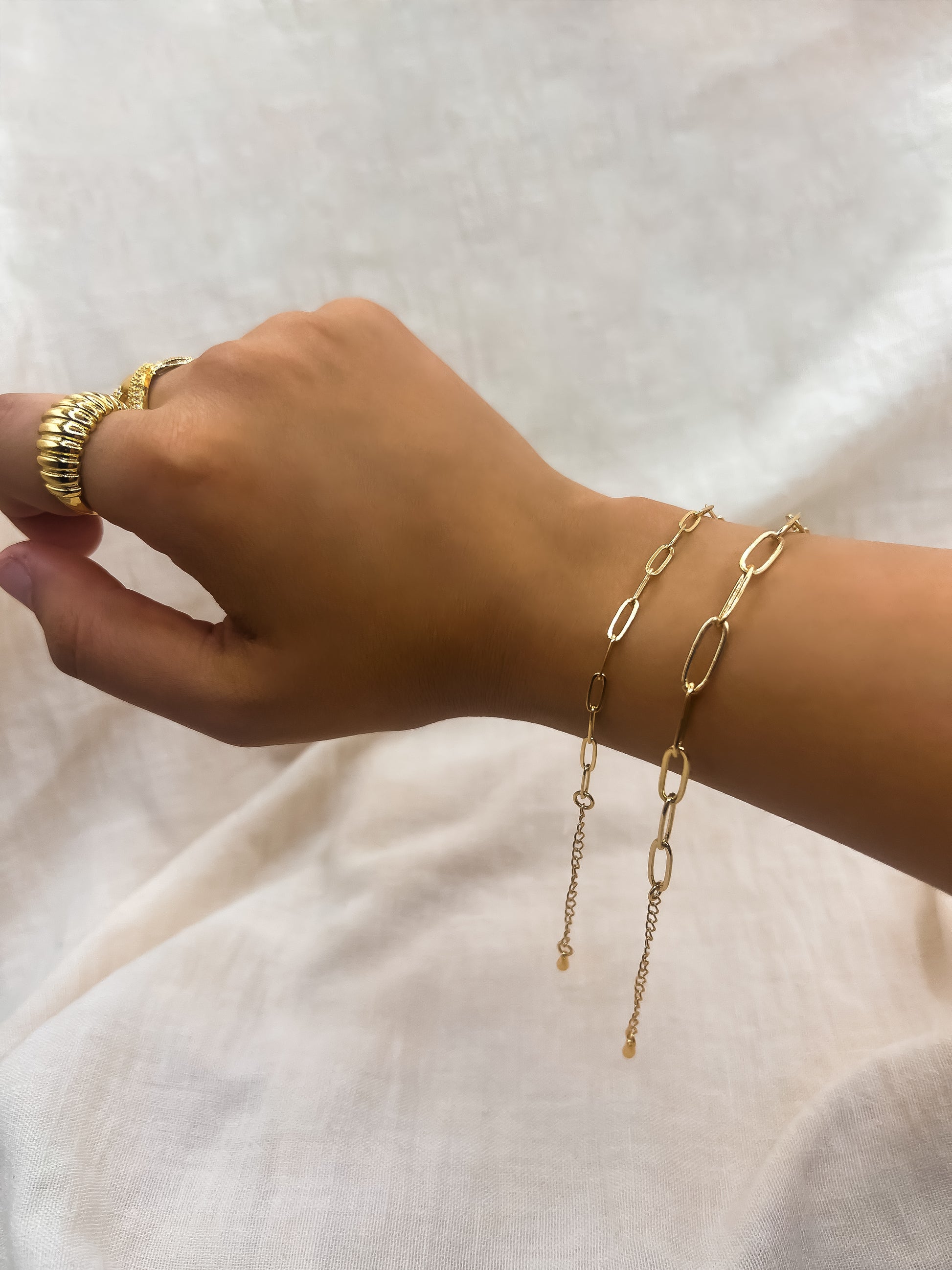 ROMALI 18K Gold-Plated Bold Paperclip Bracelet - ROMALI