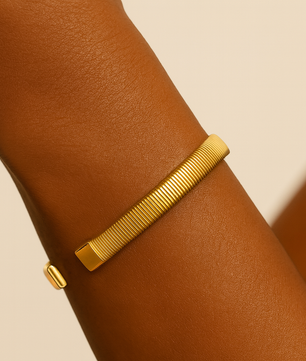 ROMALI 18K Gold-Plated Ribbed Cuff Bracelet – Modern Minimalist Gold Bangle