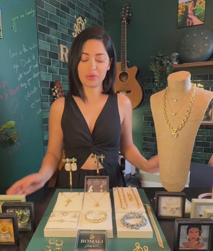 ROMALI 18K Gold-Plated Clover Pendant Necklace – CZ Pavé Shine